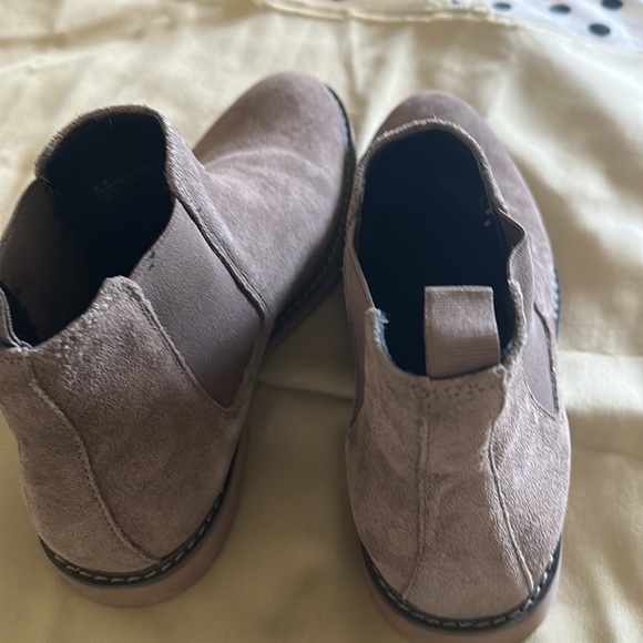 CLARKS SHOES. Size 8.5 main image 5